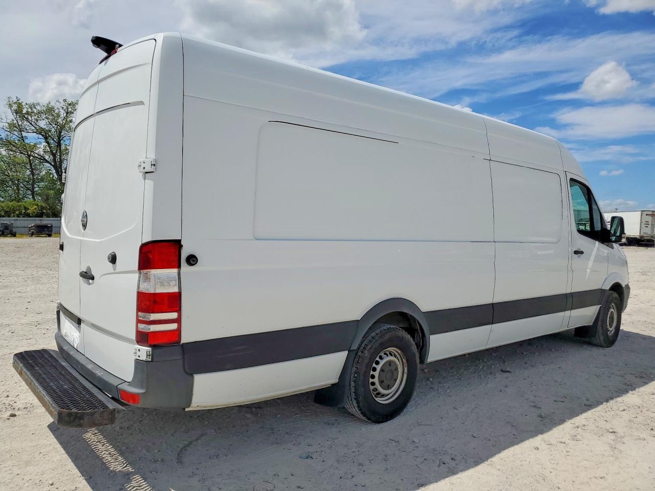 2014 FREIGHTLINER Sprinter VIN WDYPE8CC1E5845474 photo 3