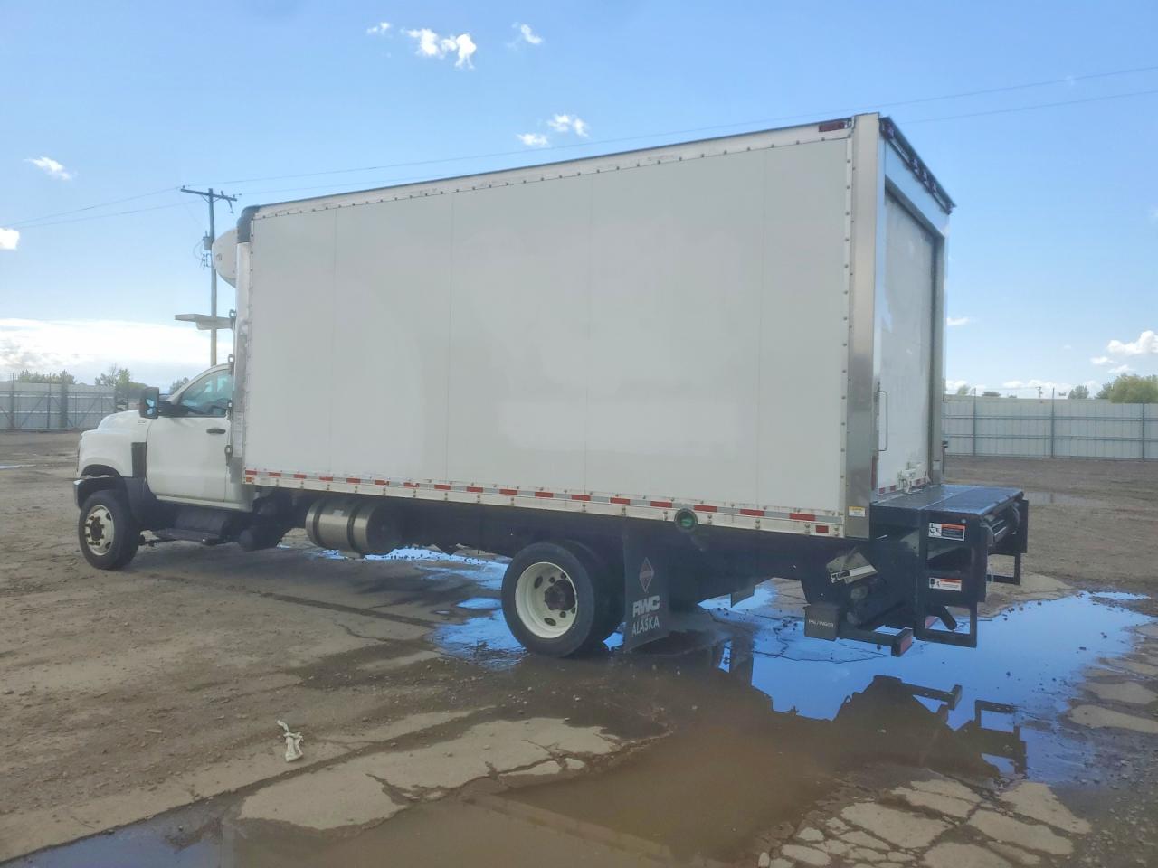 2021 International All other VIN 1HTKTSWM4MH874951 photo 2