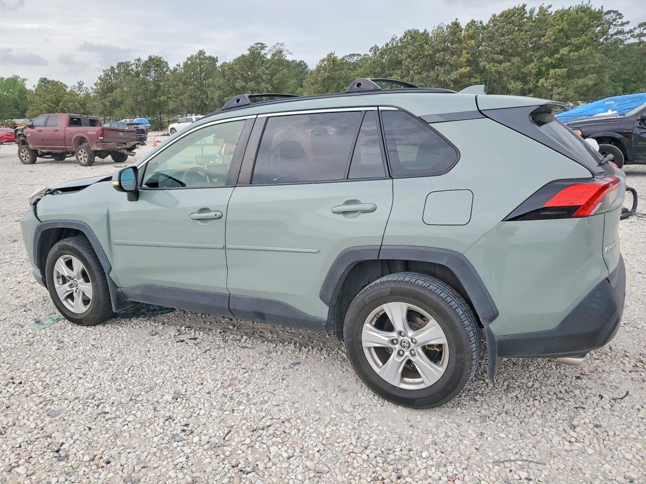 2019 Toyota Rav4 VIN JTMW1RFV0KD516532 photo 2