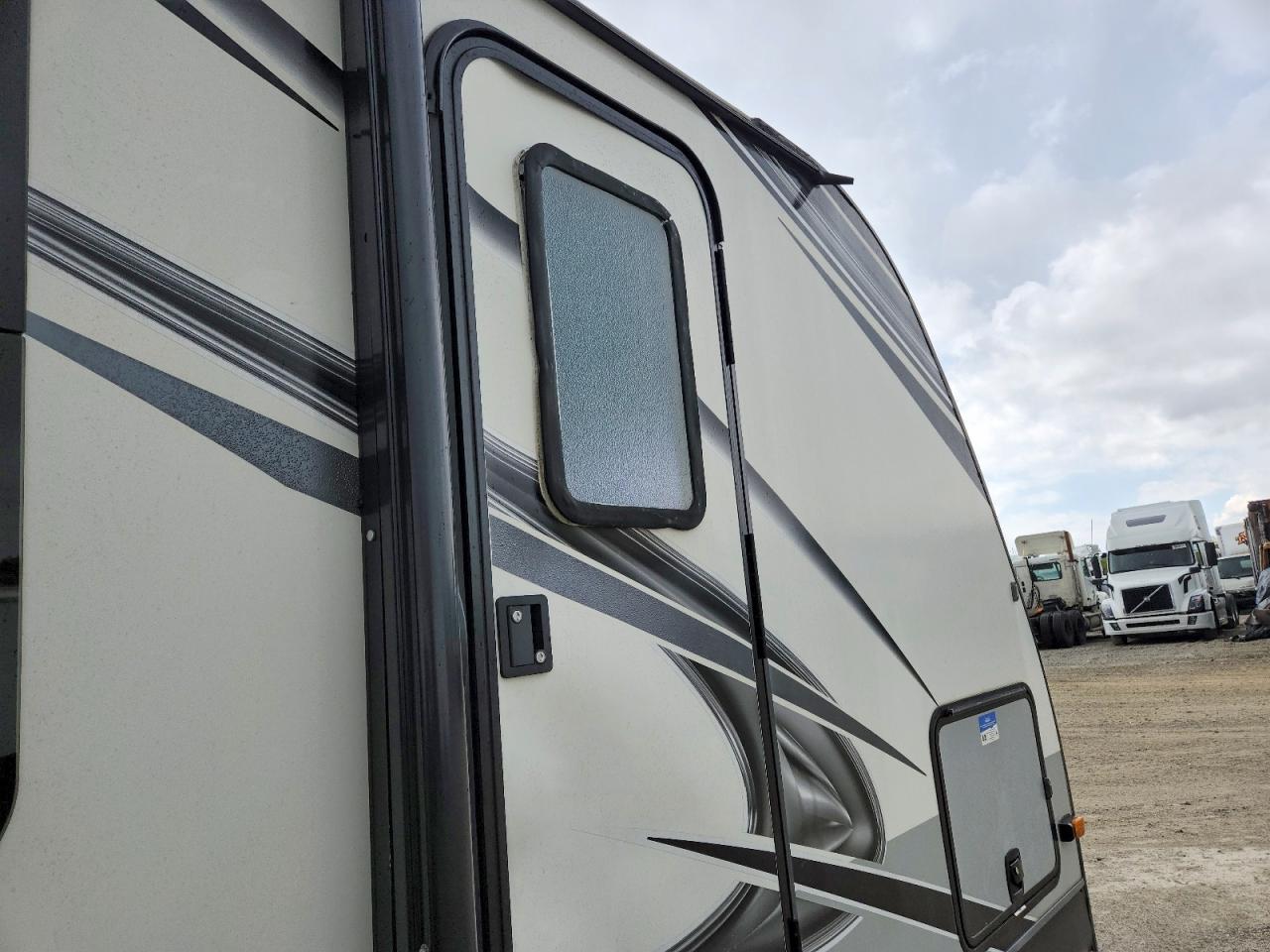 2022 JAYCO Travel tra VIN 1UJBJ0BR3N14G0140 photo 9