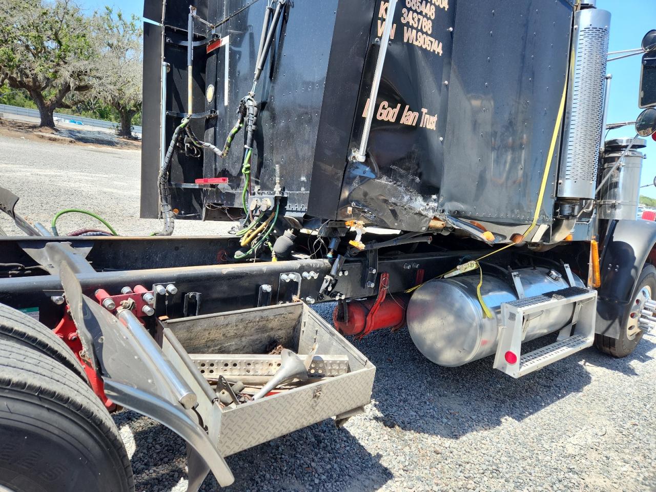 1998 FREIGHTLINER All other VIN 1FUPDSZB9WL905744 photo 9