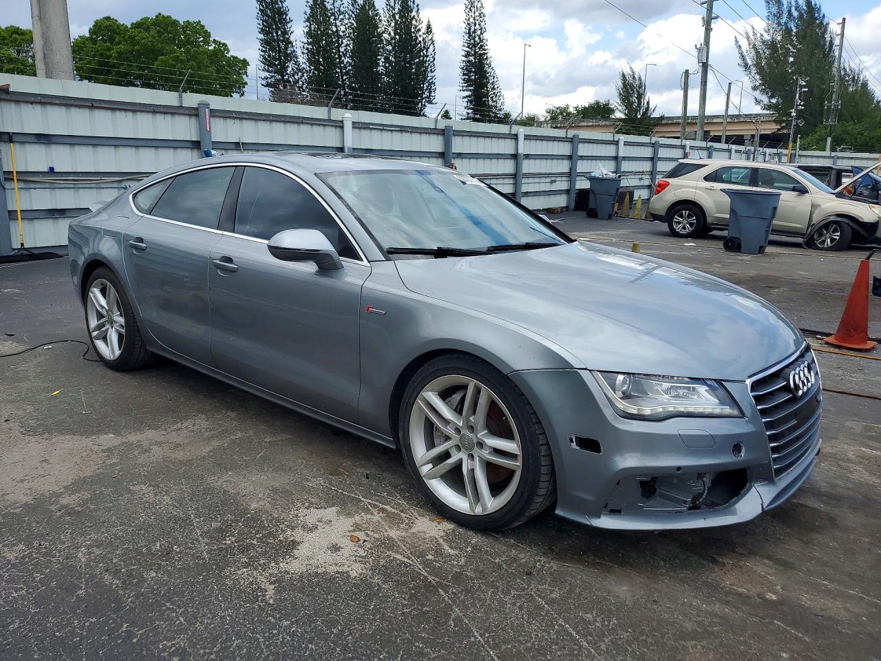 2012 Audi A7 VIN WAUSGAFC3CN003216 photo 4