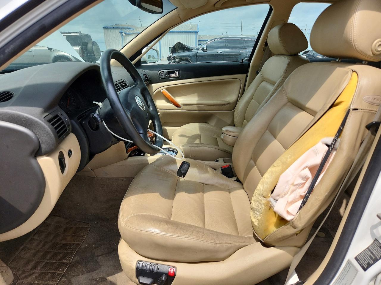 1999 VOLKSWAGEN Passat VIN WVWPD63B0XE491640 photo 7