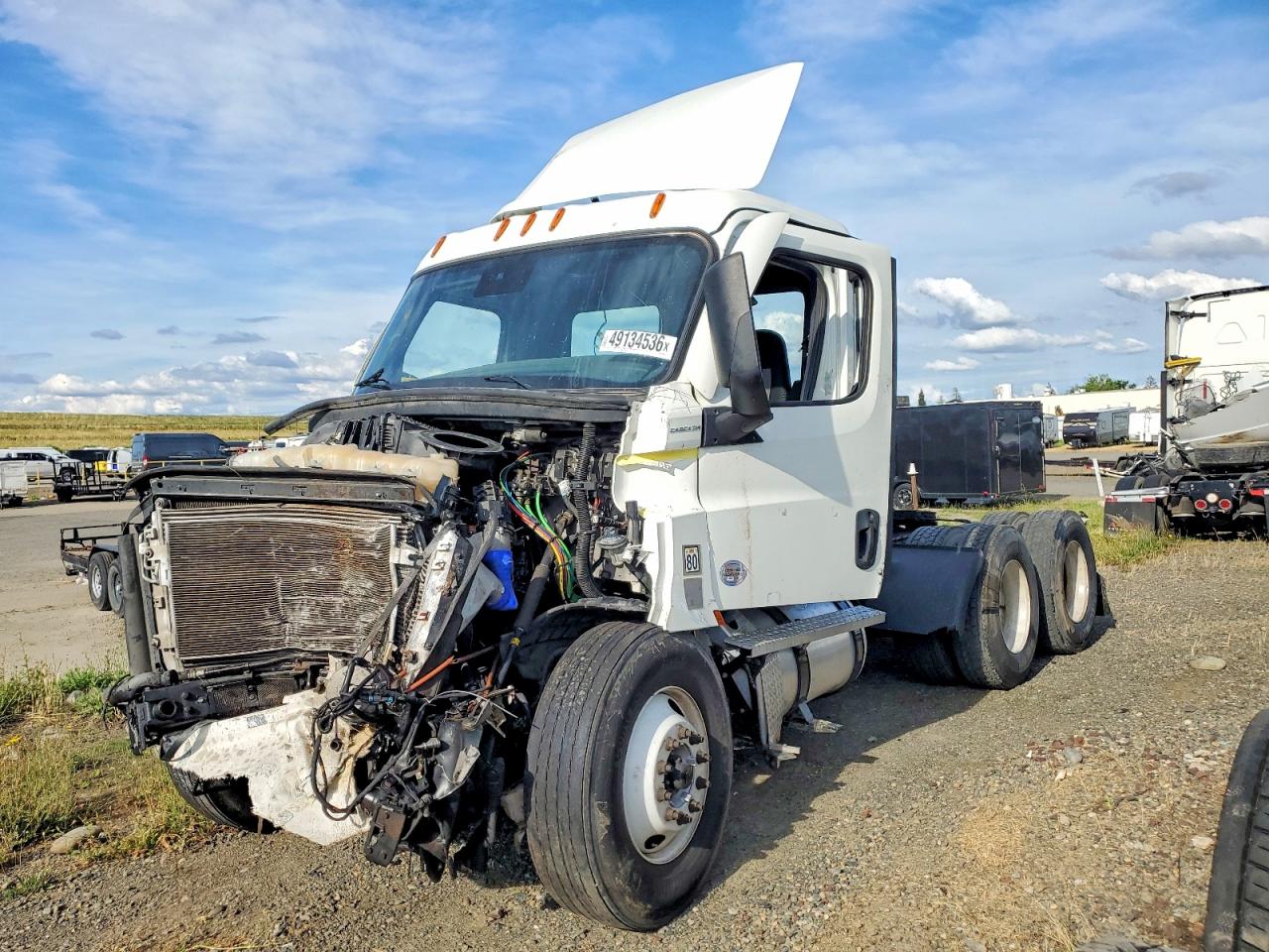 2021 FREIGHTLINER All other VIN 3AKJHLDR0MSMS4965 photo 2