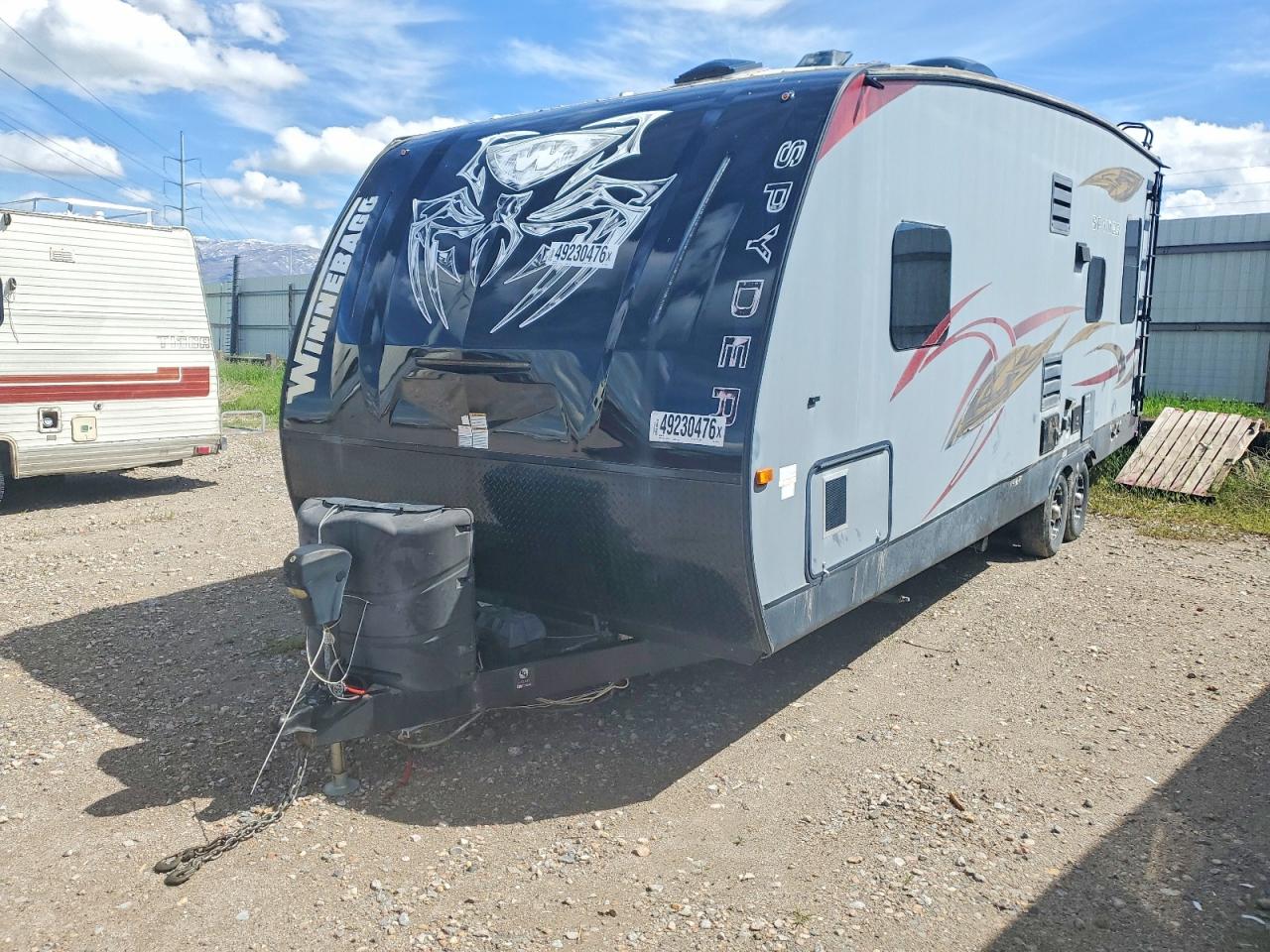 2017 WINNEBAGO All models VIN 54CUS1U27H3031155 photo 2