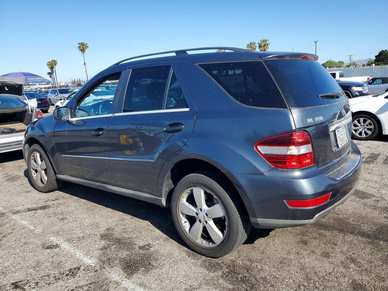 2010 Mercedes-Benz M-class VIN 4JGBB8GB5AA543151 photo 2