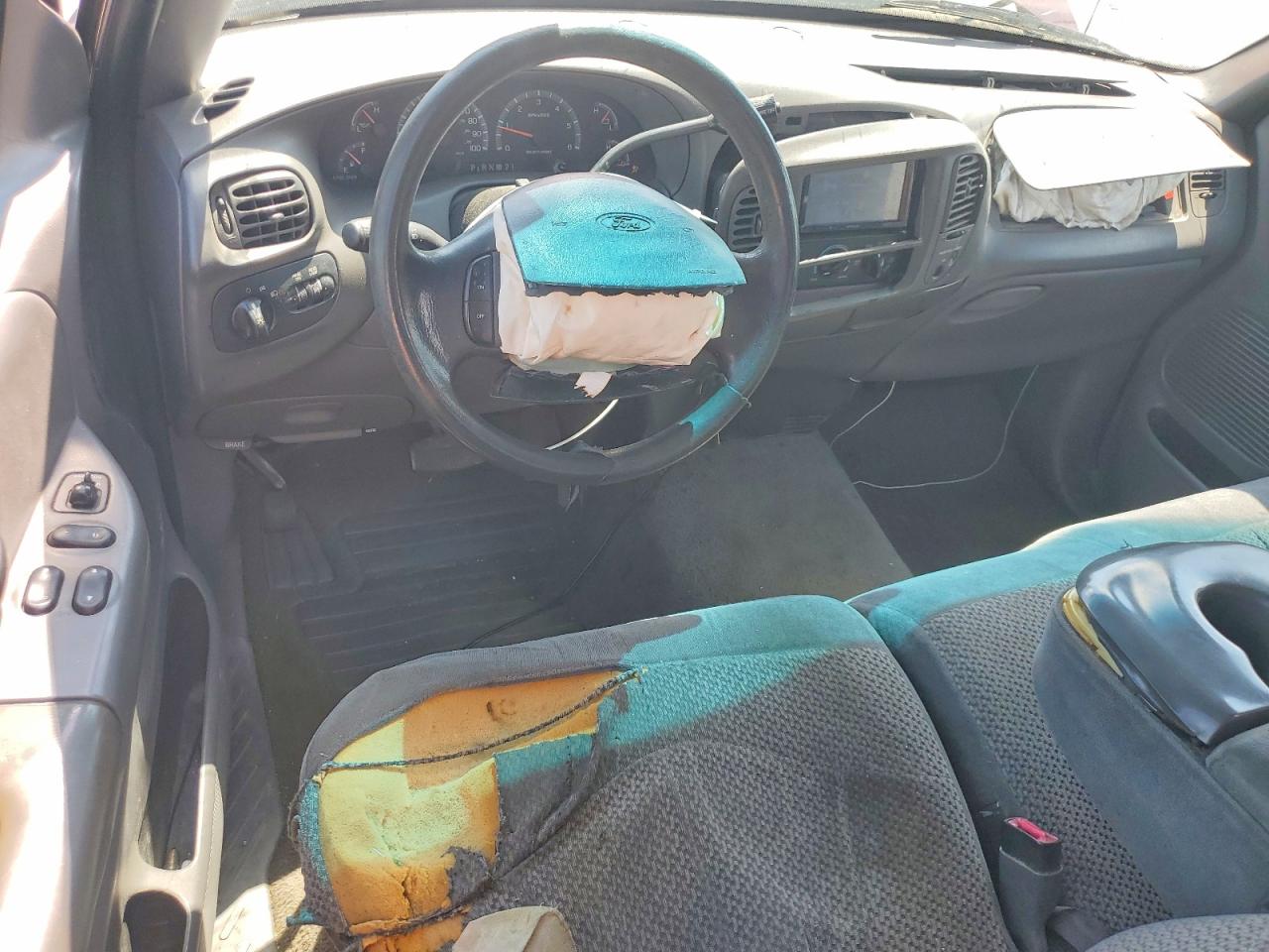 1999 Ford F150 VIN 1FTRX17L1XNB99985 photo 8