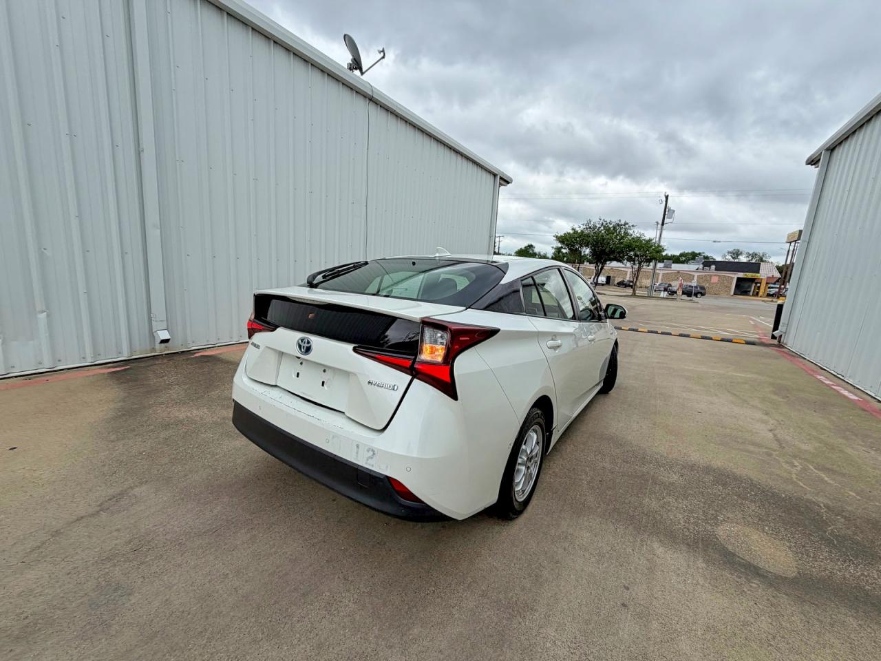 2019 Toyota Prius VIN JTDKARFU5K3069420 photo 4
