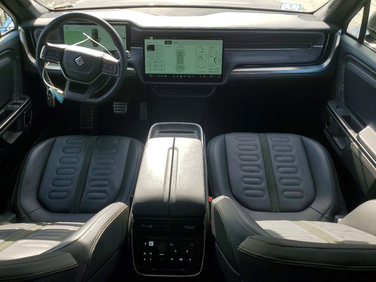 2022 Rivian Rit VIN 7FCTGAAL5NN001429 photo 8