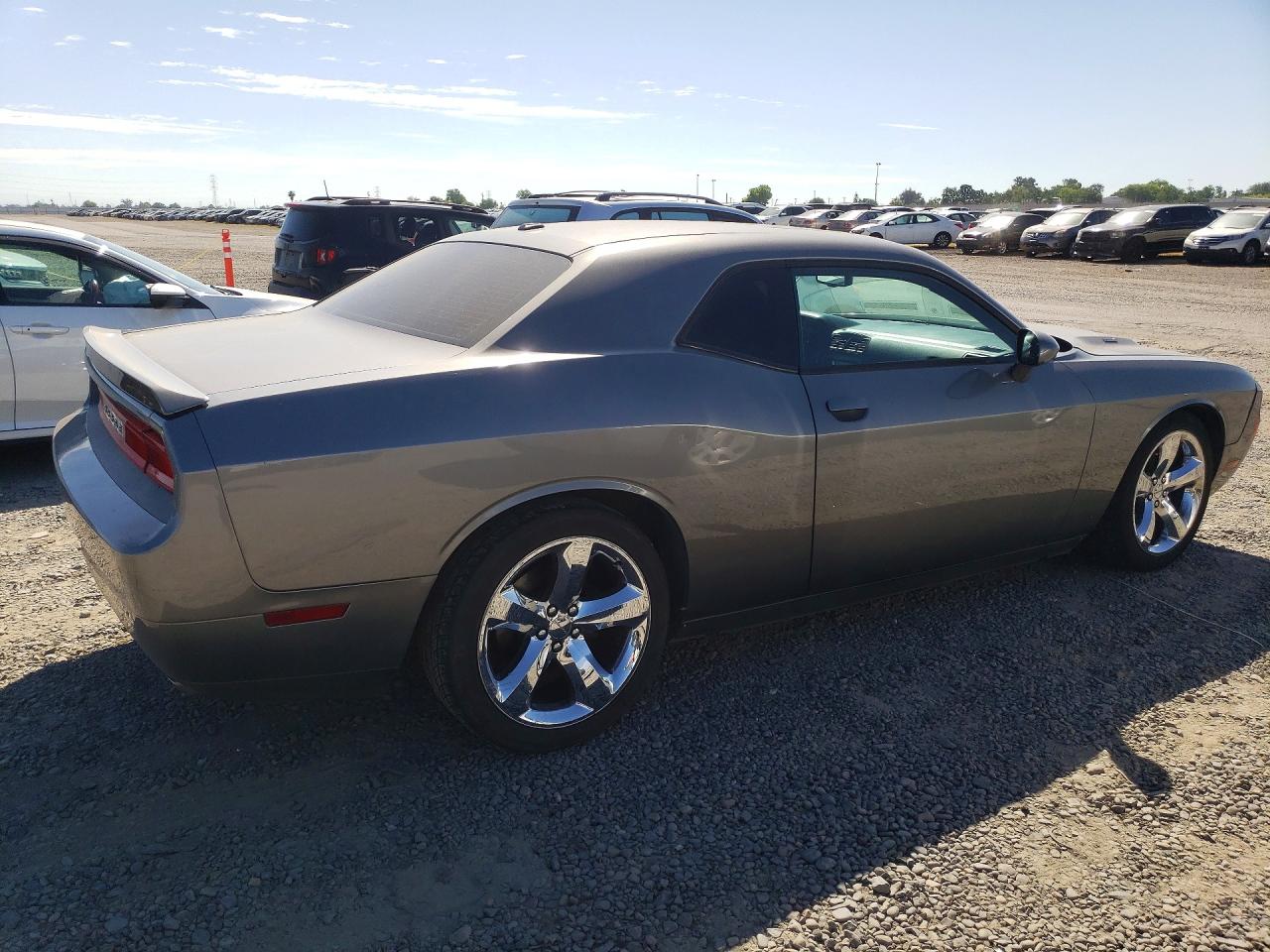 2012 Dodge Challenger VIN 2C3CDYBT5CH144025 photo 3