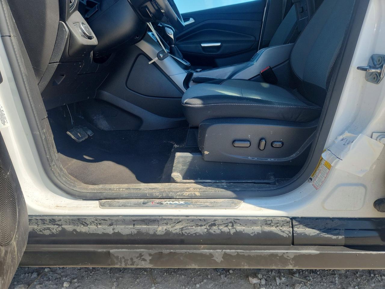 2017 Ford Cmax VIN 1FADP5AU7HL112242 photo 12
