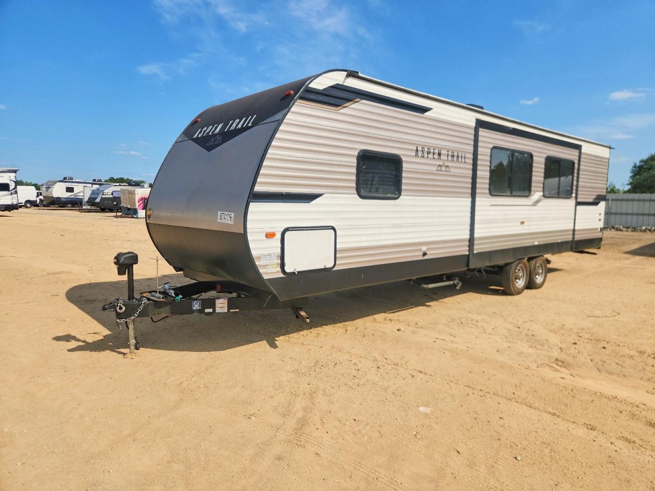 2021 KEYSTONE Trailer VIN 4YDT31228M8921685 photo 2