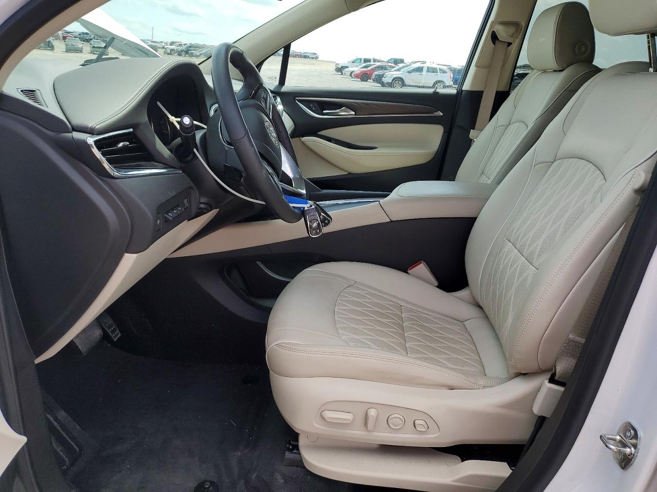 2024 Buick Enclave VIN 5GAEVCKW1RJ104046 photo 7