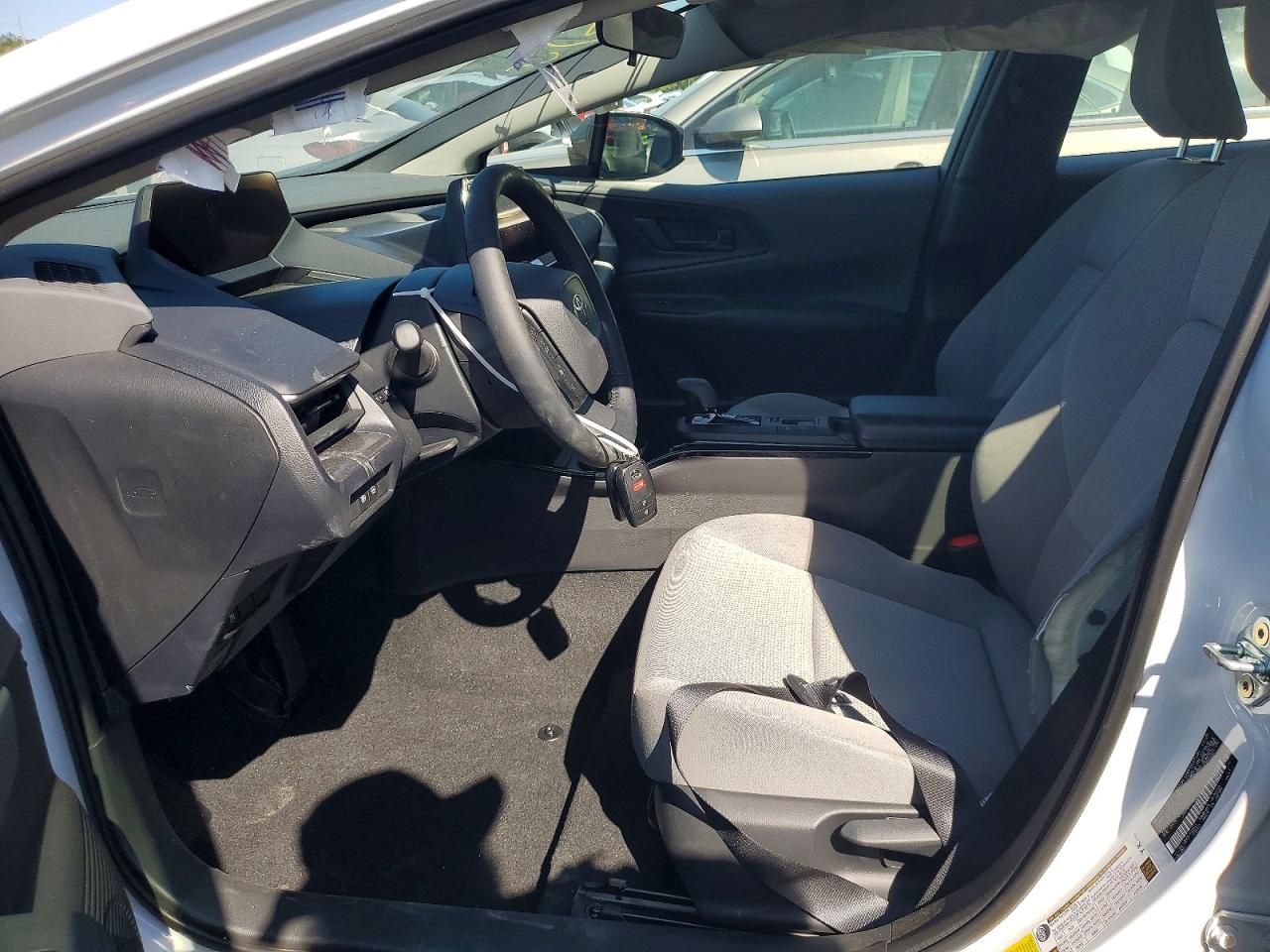 2026 Toyota Prius VIN JTDACAAU5T3075069 photo 7