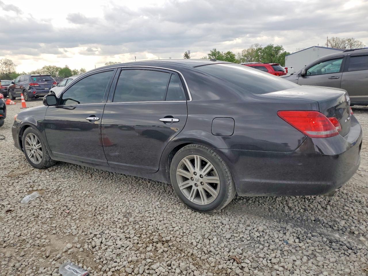 2009 Toyota Avalon VIN 4T1BK36B99U327334 photo 2