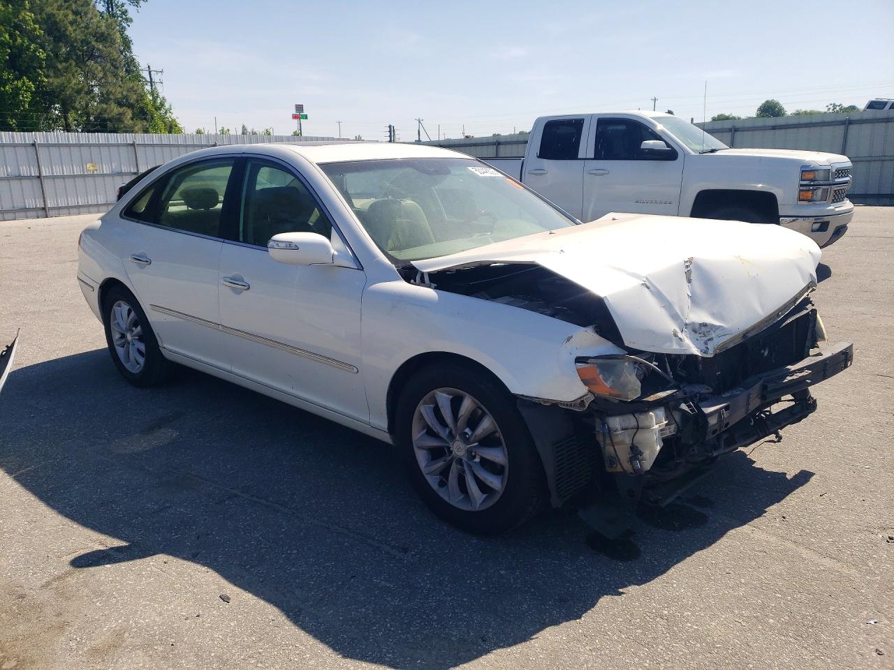 2008 Hyundai Azera VIN KMHFC46F88A297332 photo 4