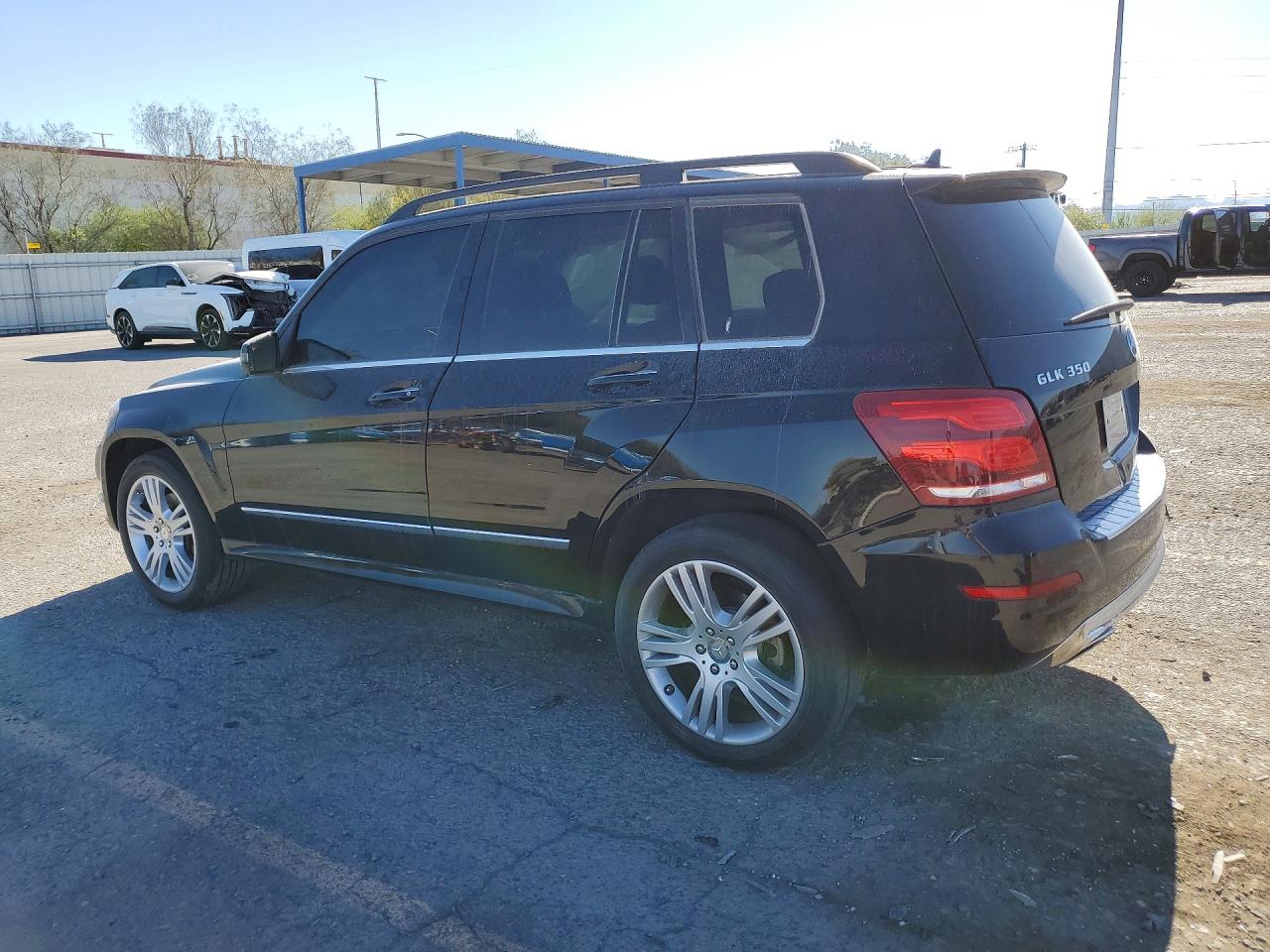 2015 Mercedes-Benz Glk-class VIN WDCGG5HB2FG408037 photo 2