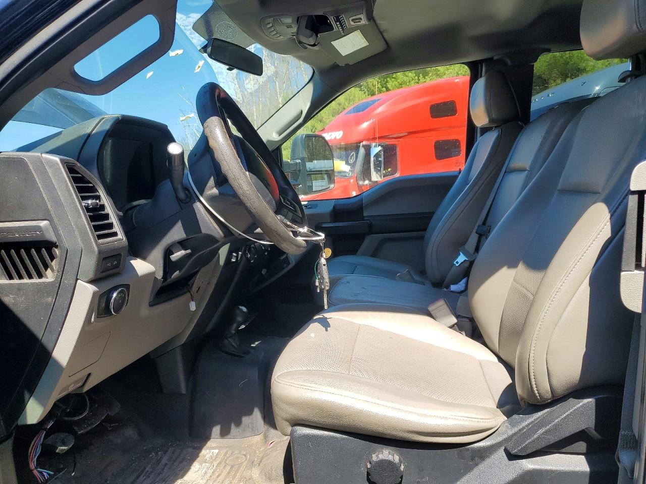 2018 Ford F550 VIN 1FD0X5HY6JEC70479 photo 7