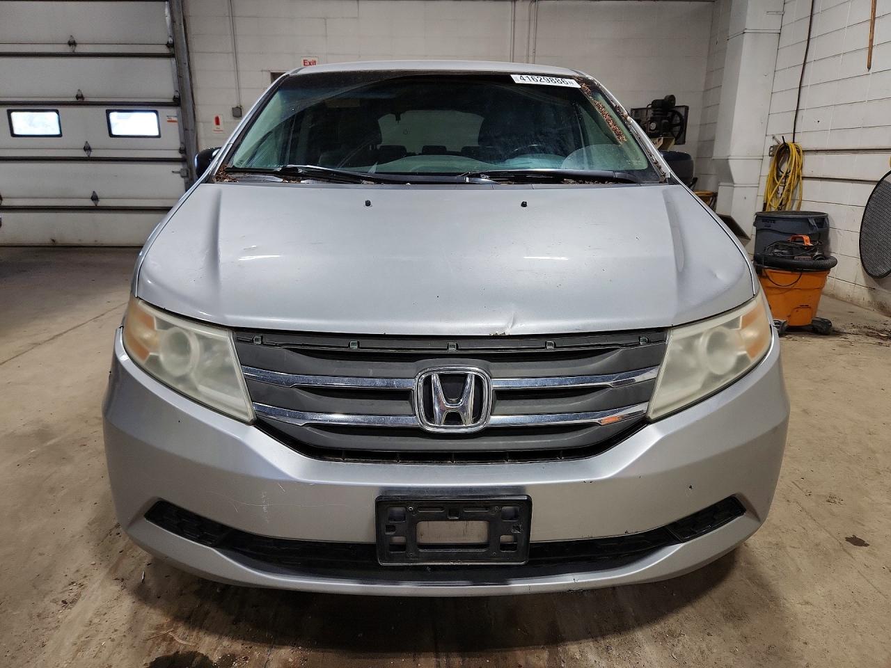 2011 Honda All models VIN 5FNRL5H29BB053687 photo 5
