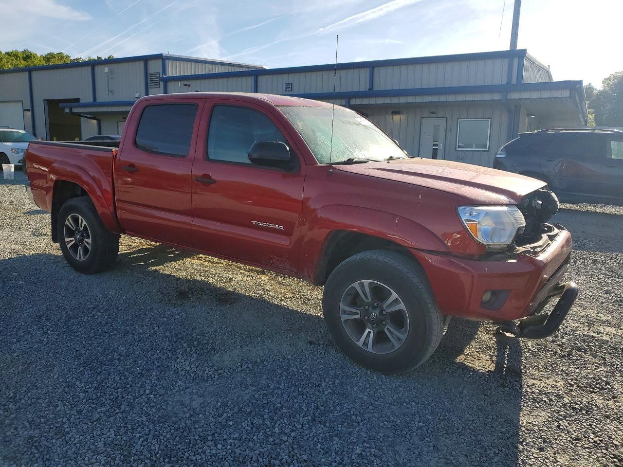 2015 Toyota Tacoma VIN 5TFJU4GNXFX085690 photo 4
