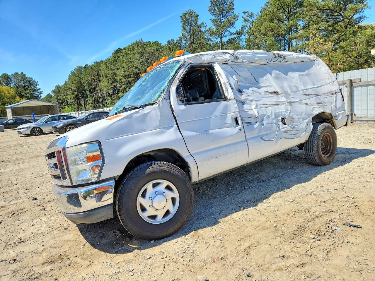 2011 Ford Econoline VIN 1FTNE2EW3BDB00881 photo 1