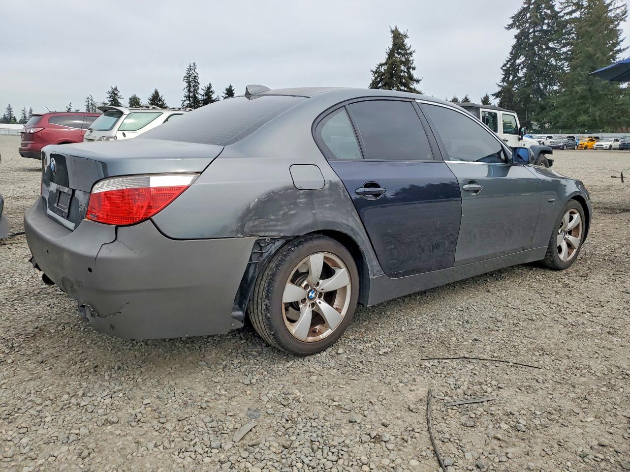 2007 BMW 5 series VIN WBANE53517CW61425 photo 3