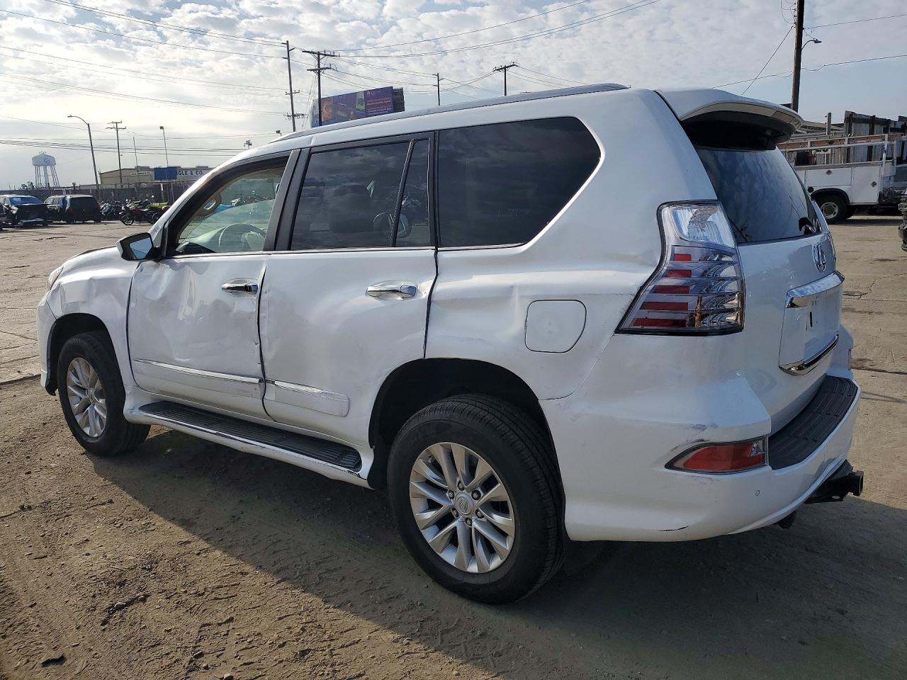 2019 Lexus Gx VIN JTJBM7FX3K5225588 photo 2