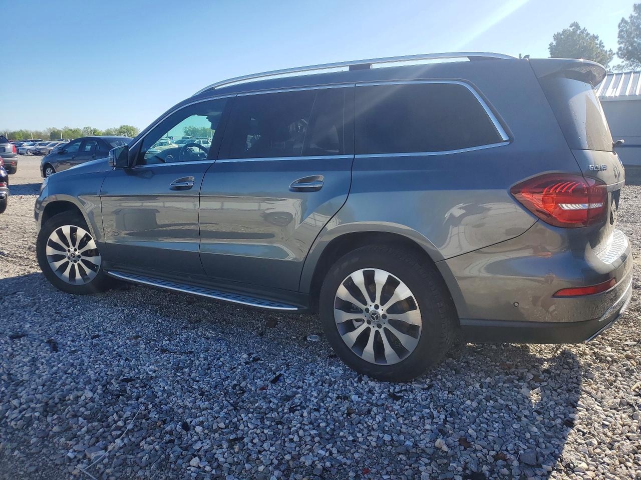2018 Mercedes-Benz Gls-class VIN 4JGDF6EE5JB105853 photo 2