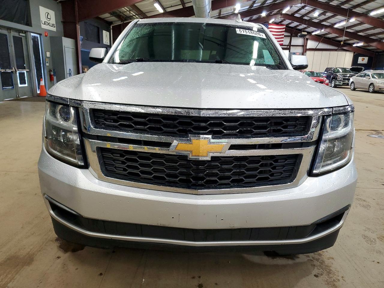 2015 Chevrolet Suburban VIN 1GNSKJKC8FR556990 photo 5