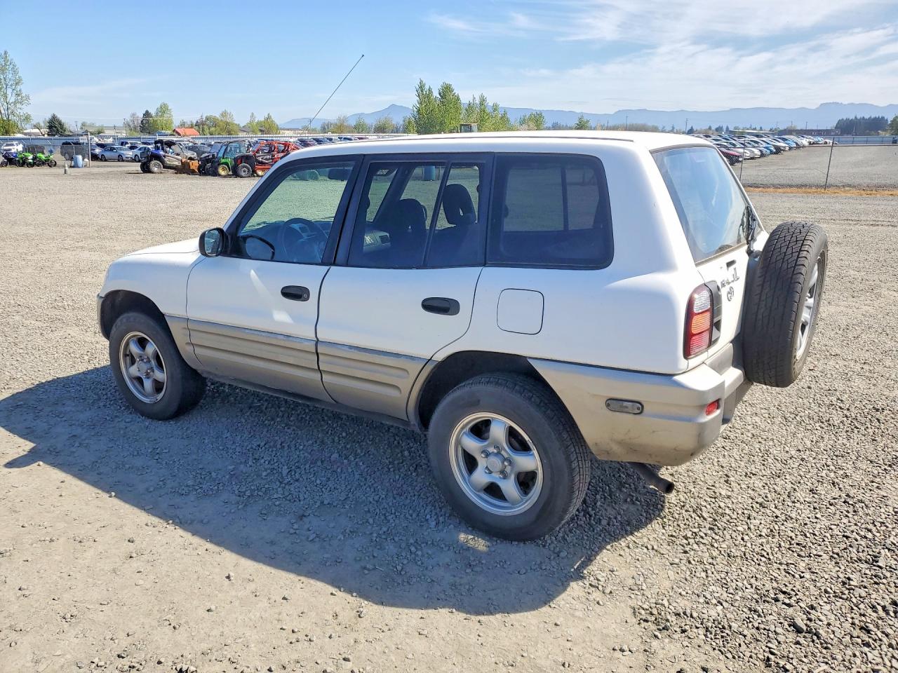 1998 TOYOTA Rav4 VIN JT3HP10VXW0188555 photo 2