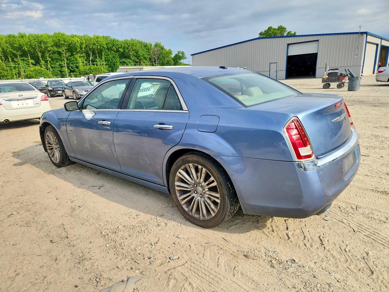 2011 CHRYSLER 300 VIN 2C3CA5CG9BH596101 photo 2