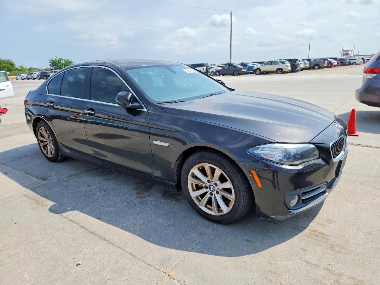 2015 BMW 5 series VIN WBA5A5C59FD521661 photo 4