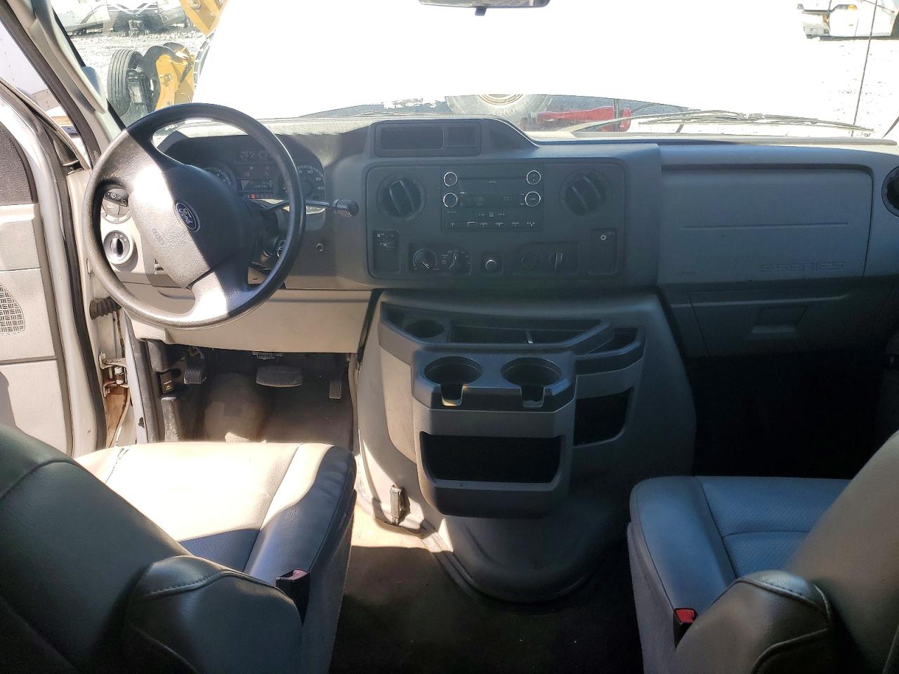 2010 Ford Econoline VIN 1FDWE3FL7ADA89005 photo 8
