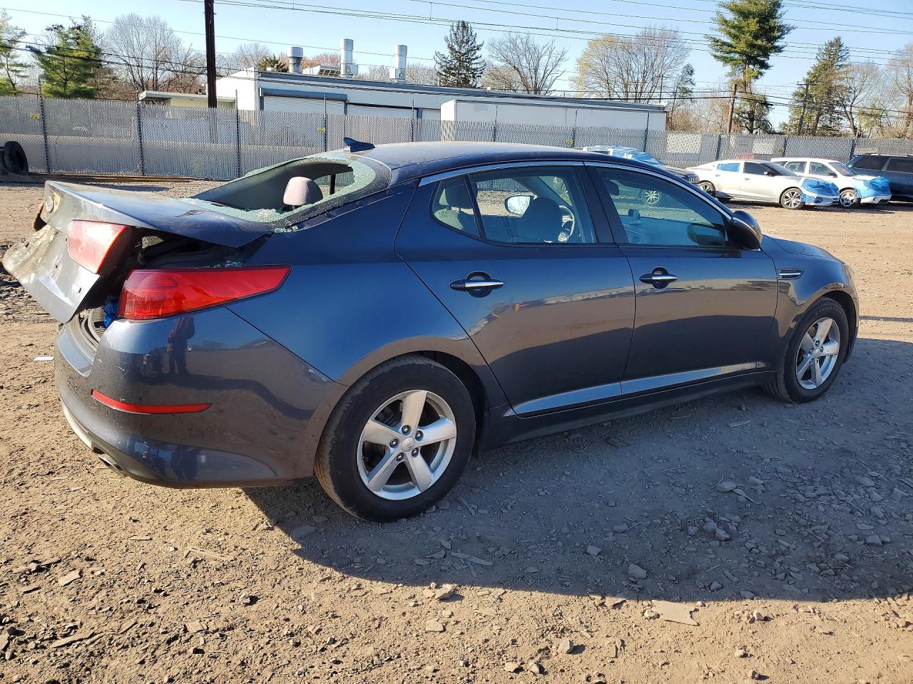 2015 Kia Optima lx VIN KNAGM4A75F5574107 photo 3