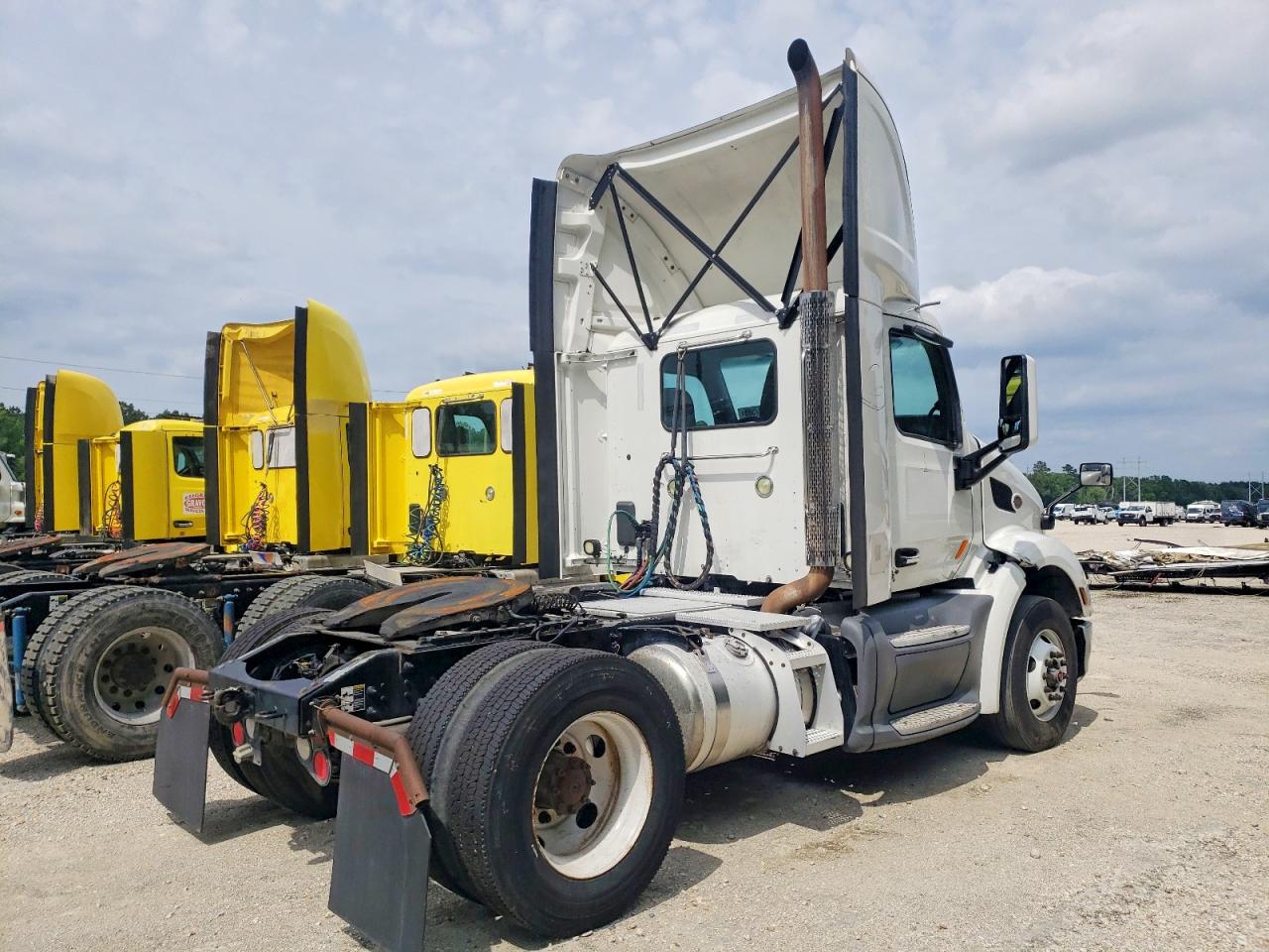 2017 PETERBILT All other VIN 1XPBA48X0HD428992 photo 4