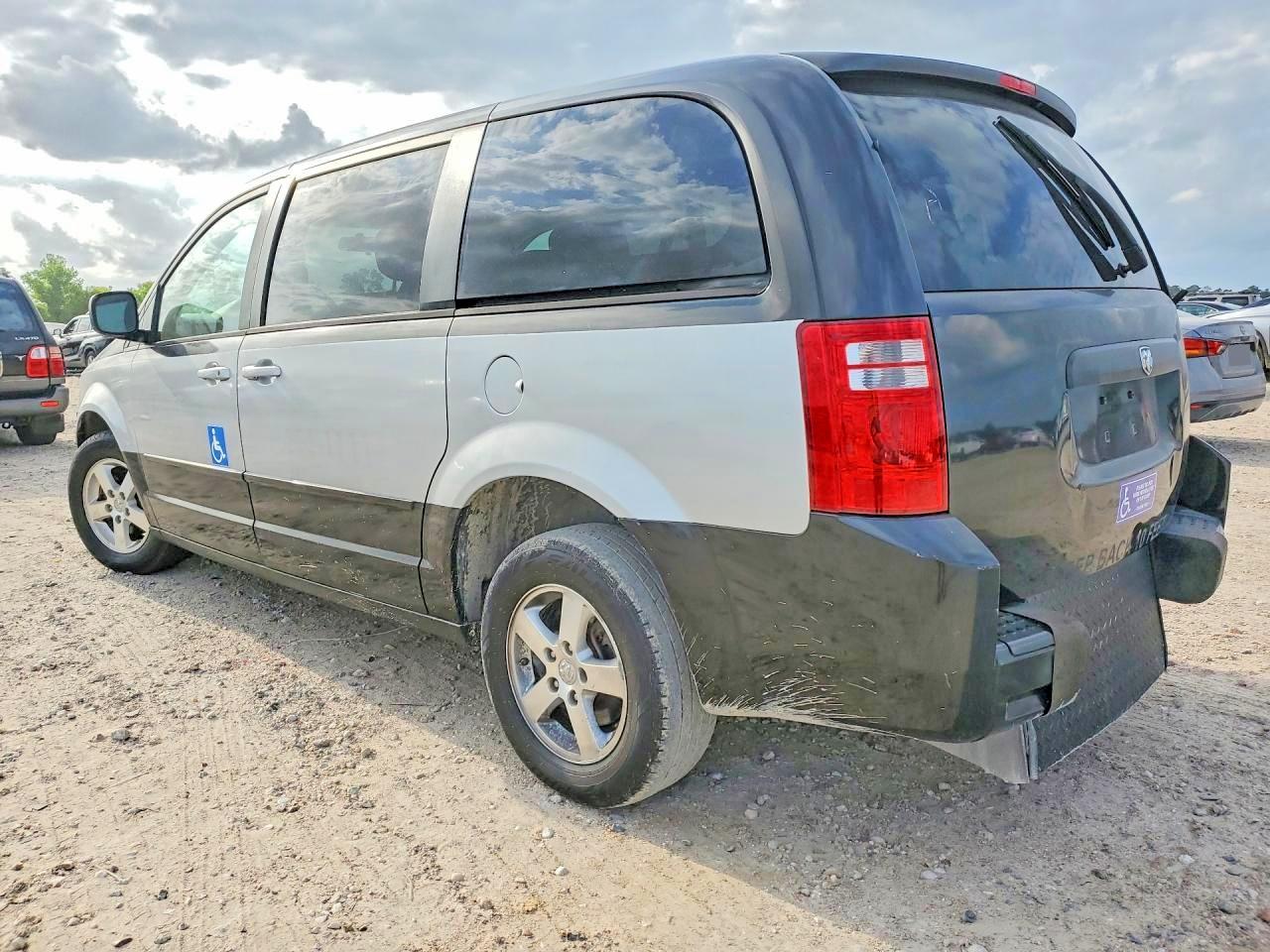 2009 Dodge Caravan VIN 2D8HN44E09R542155 photo 2
