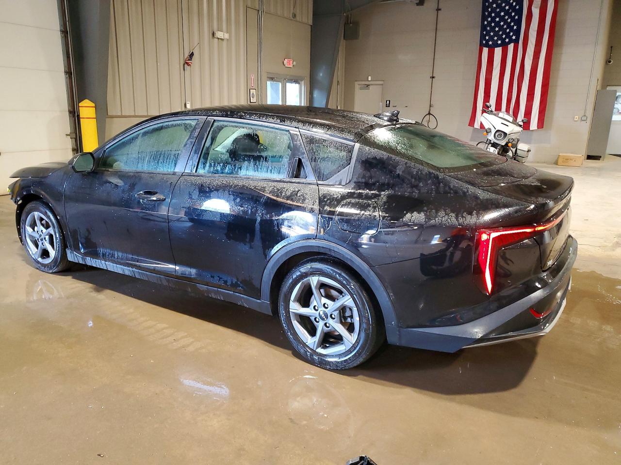 2025 Kia All other VIN 3KPFT4DE4SE100126 photo 2