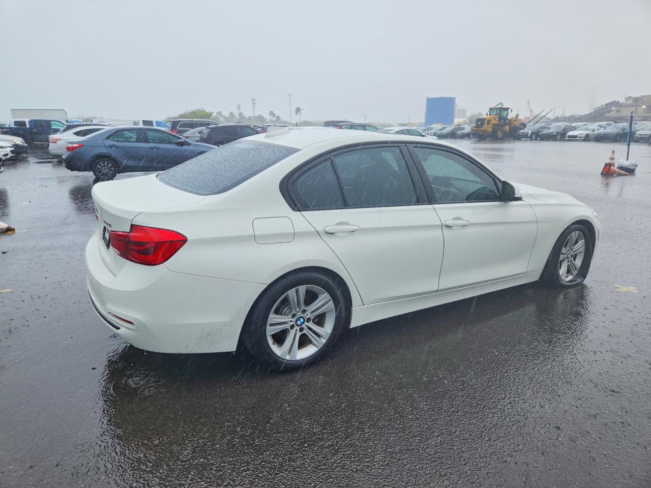 2016 BMW 3 series VIN WBA8E9C5XGK648635 photo 3
