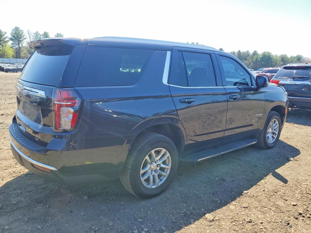 2022 CHEVROLET Tahoe VIN 1GNSKNKD9NR200501 photo 3