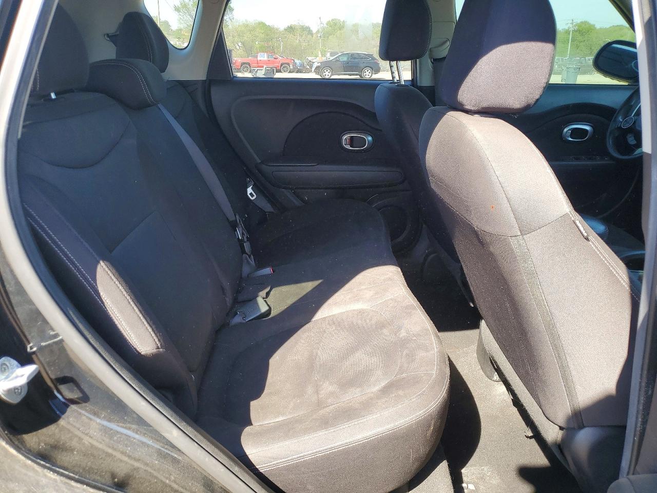 2016 Kia Soul base VIN KNDJN2A22G7383054 photo 11