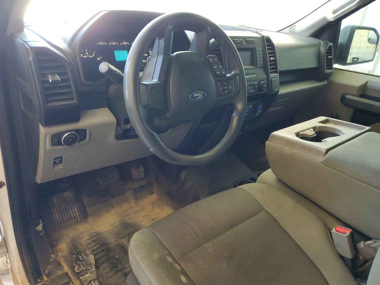 2016 Ford F150 VIN 1FTMF1E84GKD25009 photo 8