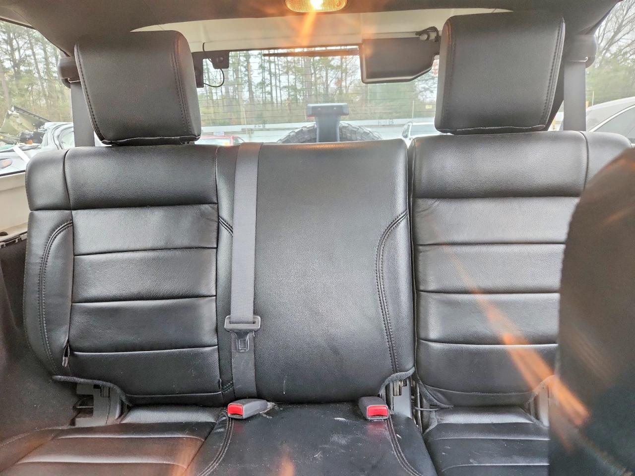 2008 Jeep Wrangler / VIN 1J4GA69198L640870 photo 10