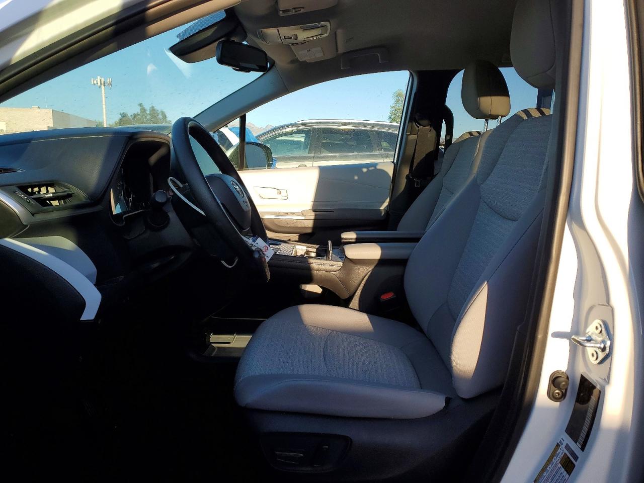 2026 Toyota Sienna VIN 5TDKRKEC3TS297912 photo 7