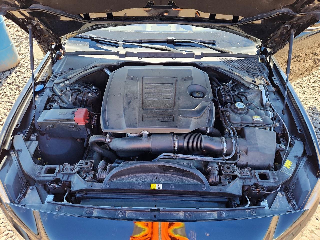 2020 Jaguar Xe VIN SAJAT4GX9LCP60390 photo 11