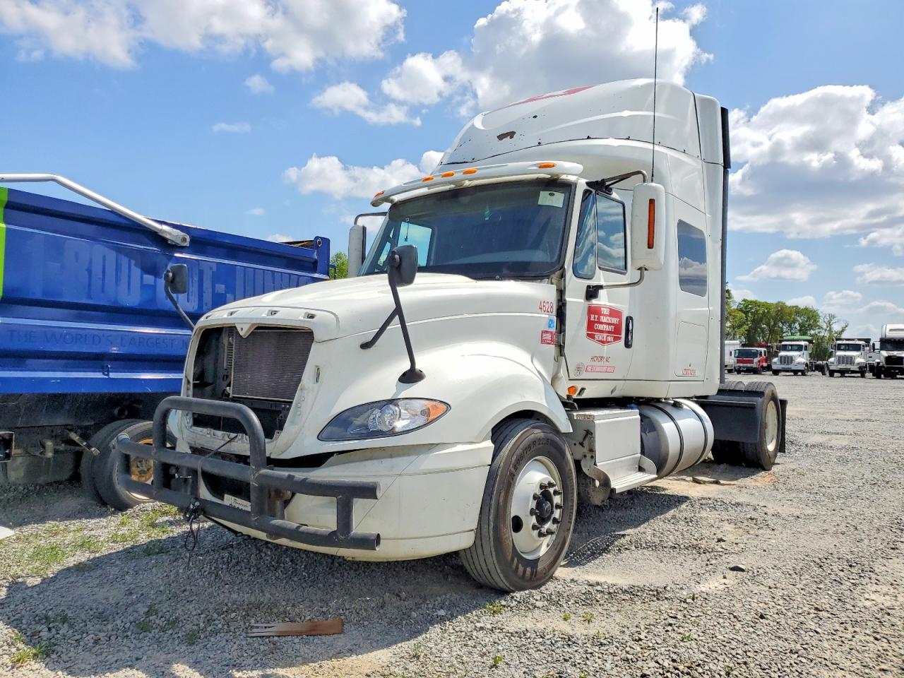 2016 International All other VIN 3HSDGAPN9GN464515 photo 2