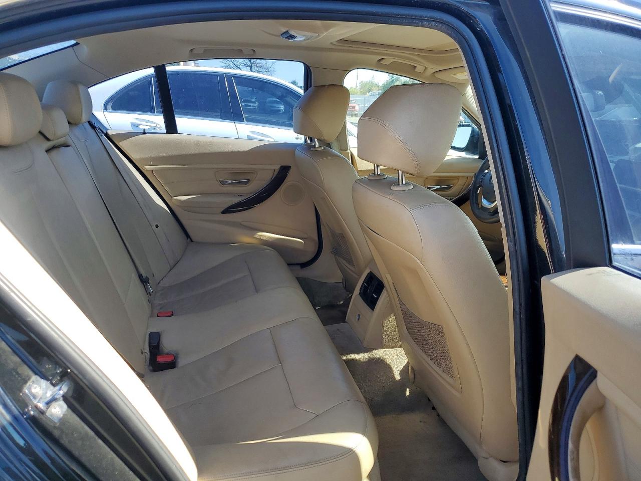 2012 BMW 3 series VIN WBA3C1C58CF431377 photo 10