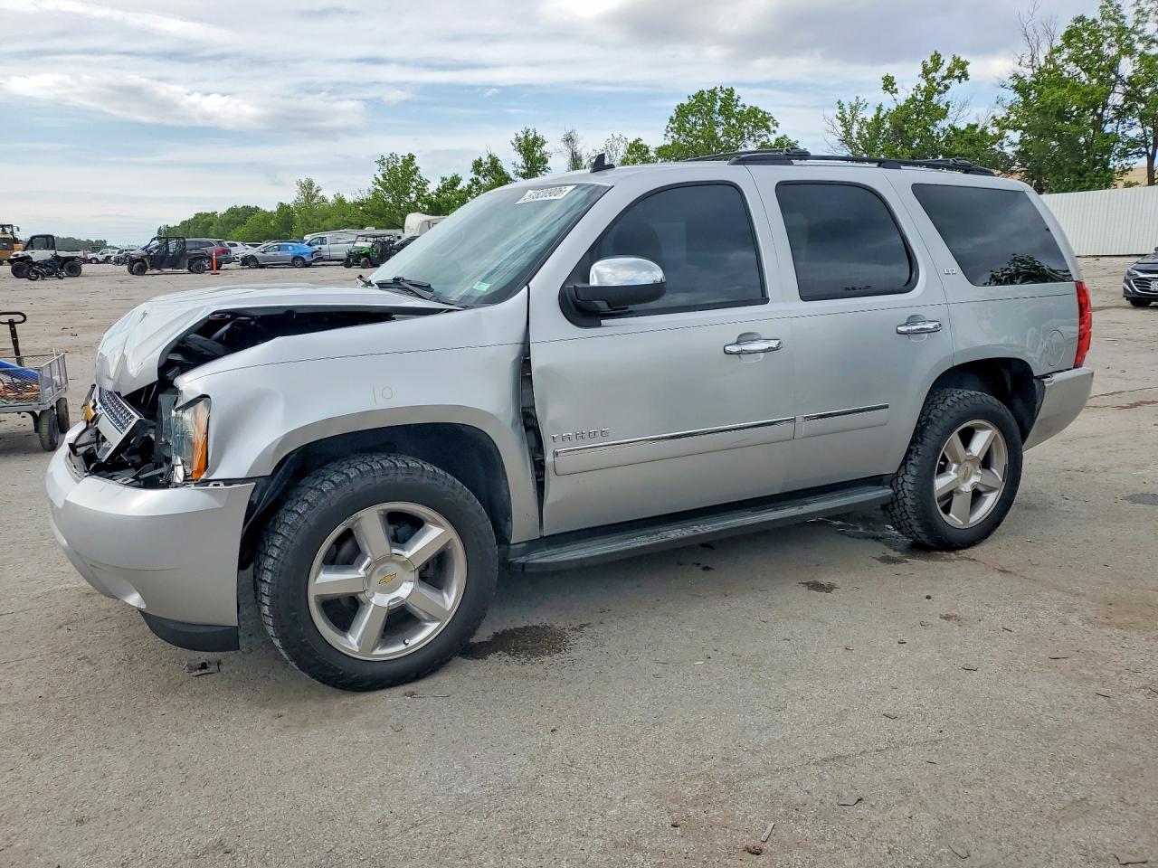 2012 Chevrolet Tahoe VIN 1GNSKCE02CR215402 photo 1