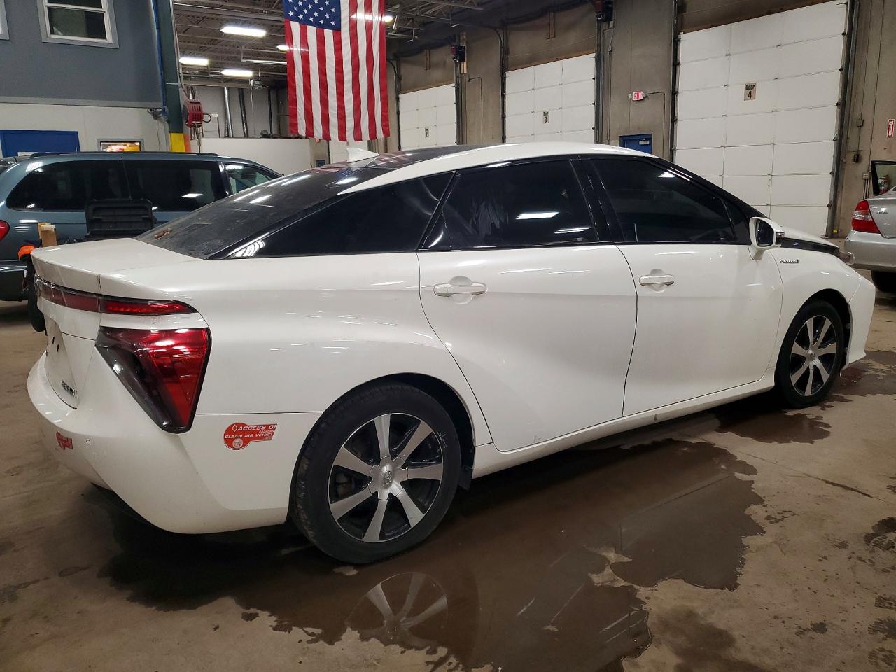 2017 Toyota Mirai VIN JTDBVRBD4HA001978 photo 3