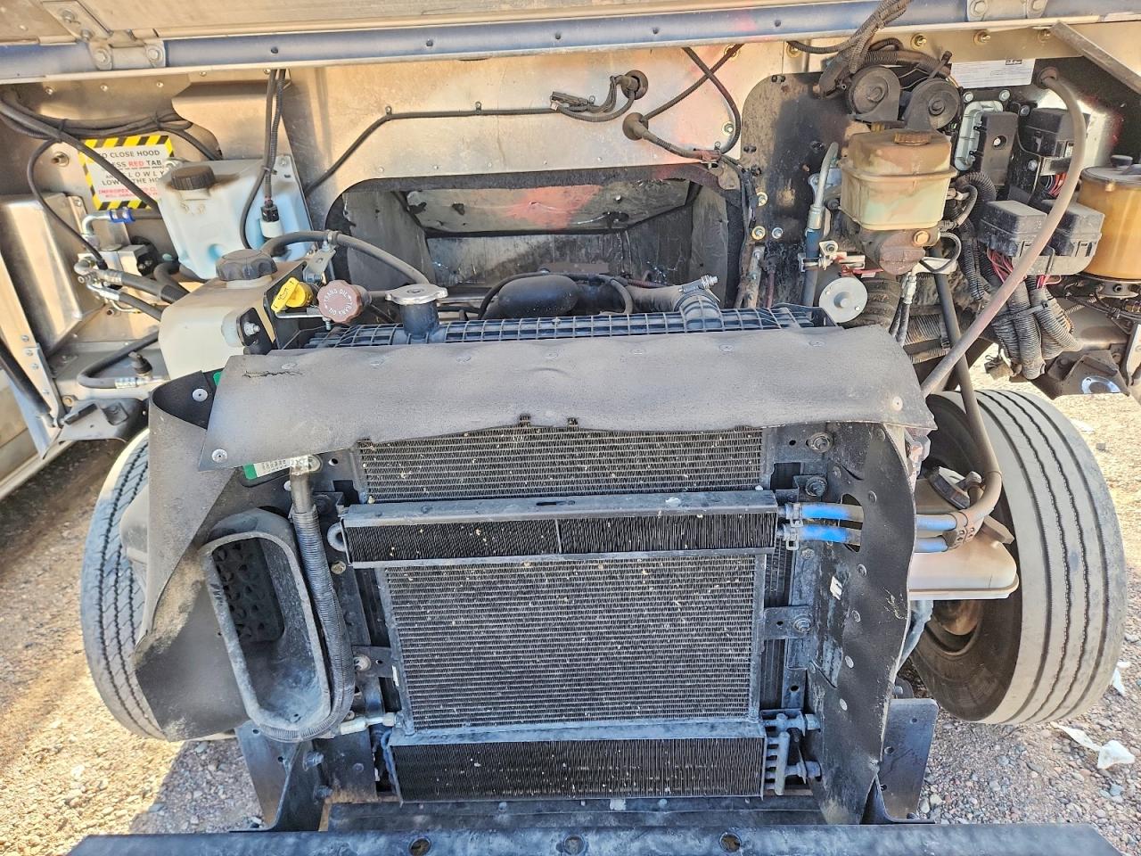 2020 FREIGHTLINER Chassis m VIN 4UZAC2EAXLCMK0422 photo 11