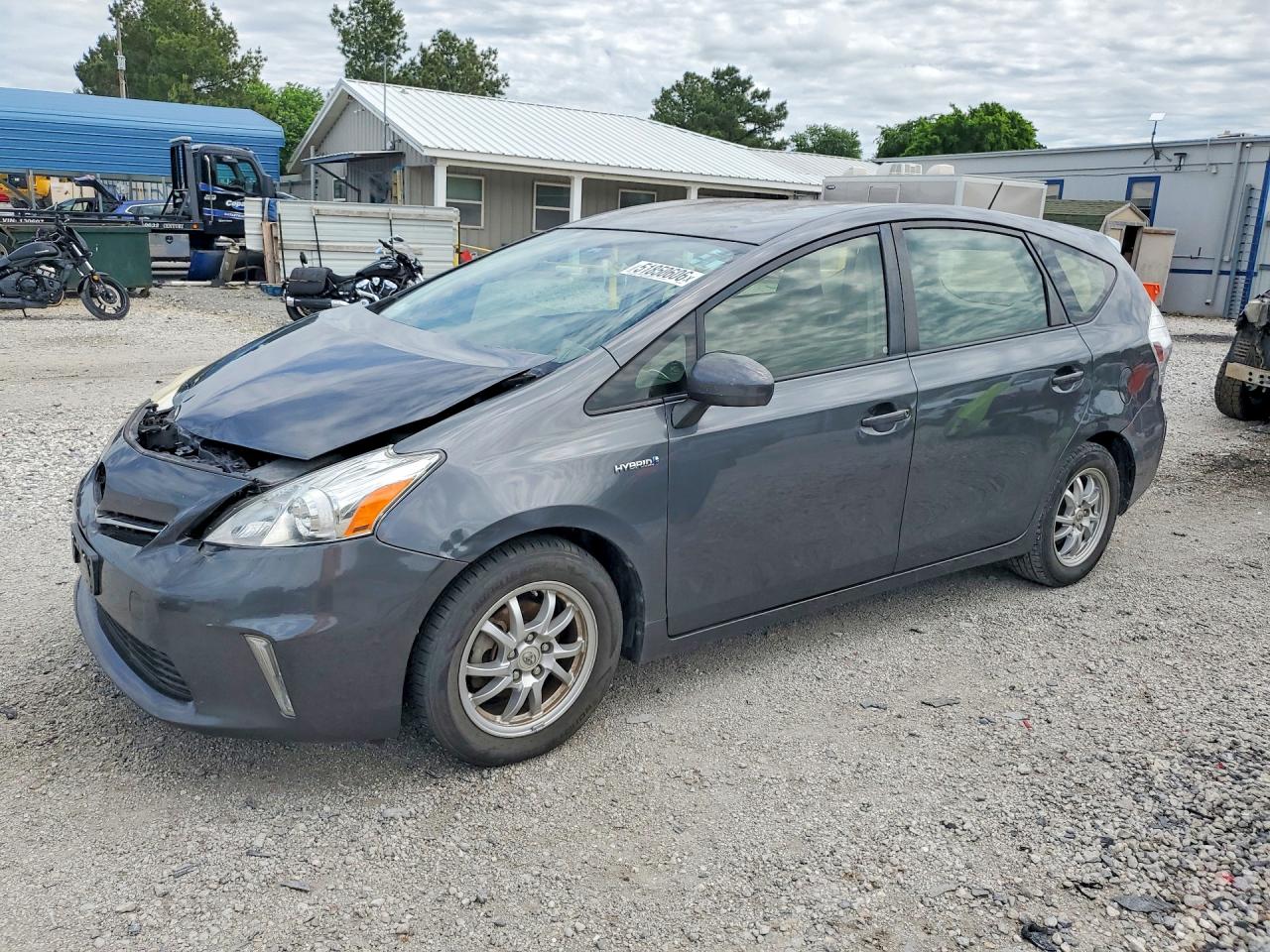 2013 Toyota Prius v th VIN JTDZN3EUXD3268838 photo 1